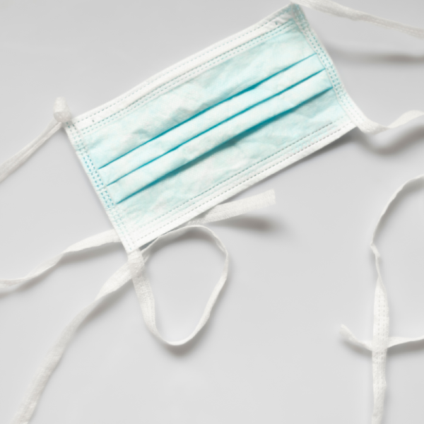 Masque chirurgical type IIR avec liens